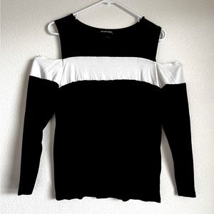 Off the shoulder, Black and white women’s top. L